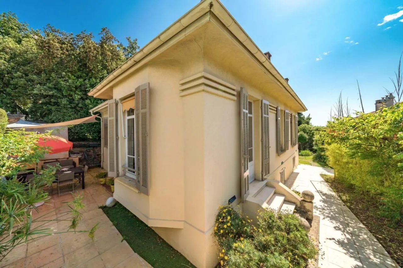 Hébergement de vacances Villa les néfliers à Cannes France